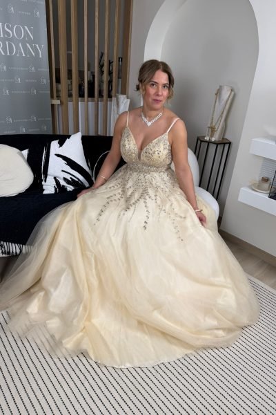 Robe soirée 44/b>
Taille 38/46